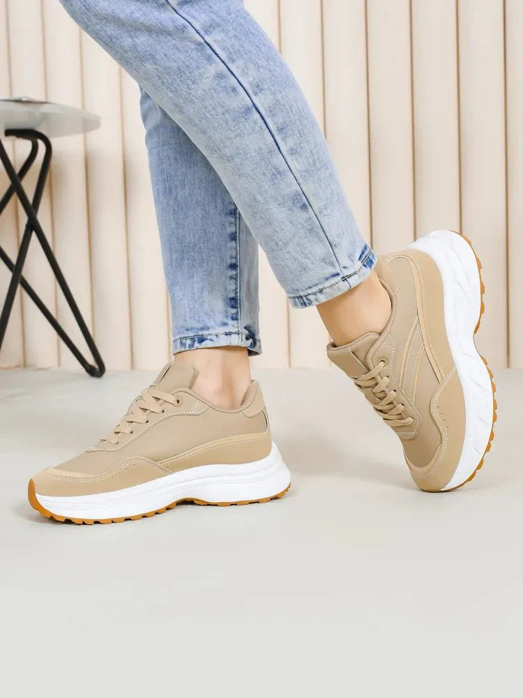 Beatrix Sneakers: Stylish and Comfy Go-To Kicks